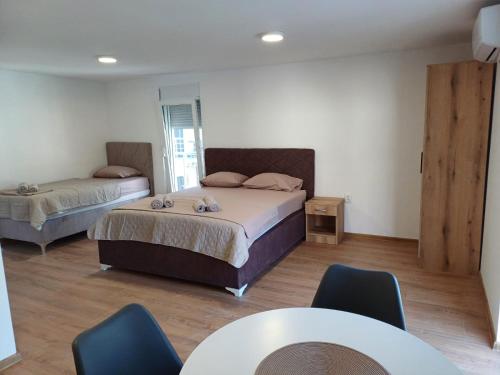Apartmani Marinee - image 2