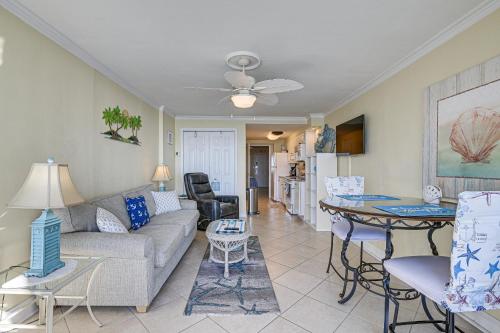 Myrtle Beach Condo with Atlantic Views and Resort Perks - image 11