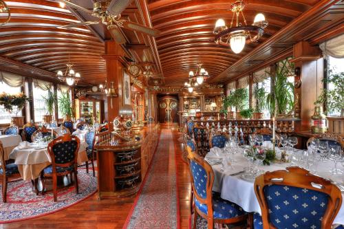 Restaurant, Admiral Botel near Vysehrad National Cultural Monument