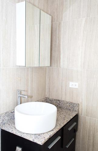 3B - Simply Fabulous - 4BR Apartment!