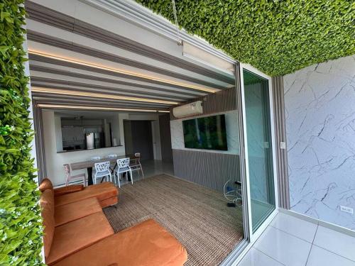 3B - Simply Fabulous - 4BR Apartment!