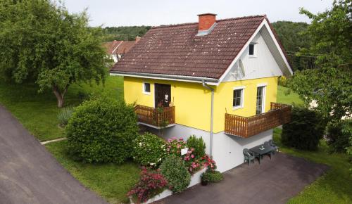 Ernas Ferienhaus in Aschbach bei Fürstenfeld, Österreich