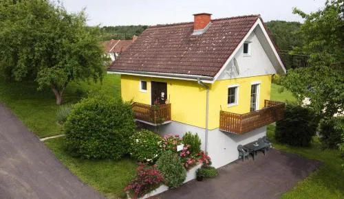 Ernas Ferienhaus in Aschbach bei Fürstenfeld, Österreich