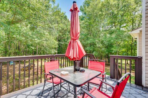 Covington Abode Less Than 30 Mi to Stone Mtn Park! in Covington, USA