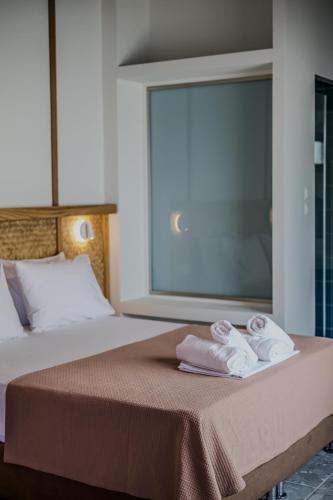 Take me here with a sea view by Salt Apartments, Volos (photo 6)