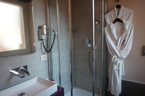 Trevi Palace Luxury Inn - image 12