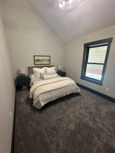 Brand new Bills Island cabin in Island Park, USA