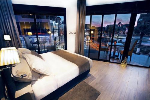 Chambre double, deluxe, vue partielle sur la mer
