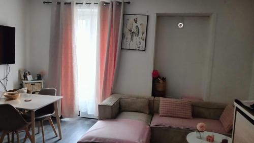 Bel appartement 10 min de Paris - Location saisonnière - Houilles