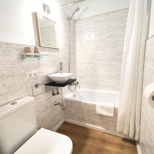 Apartamento Tres Culturas - image 10