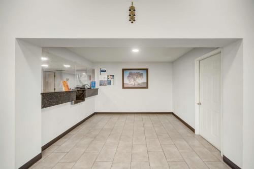 大堂, Motel 6 San Antonio, TX – I-35 North Corridor in 希爾村莊