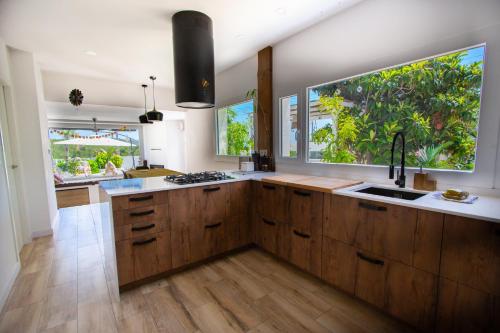 Konyha, Tropical Oasis Costa Dorada with private pool in El Castell de Montornes