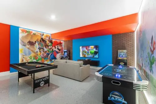 Cozy House w Game Room Theater Pool and More photo 2