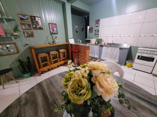virtuve, Itaimbezinho Hostel Santa Catarina in Praia Grande (Santa Katarina)