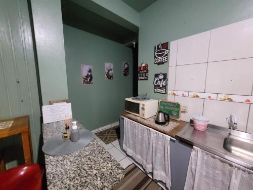 virtuve, Itaimbezinho Hostel Santa Catarina in Praia Grande (Santa Katarina)