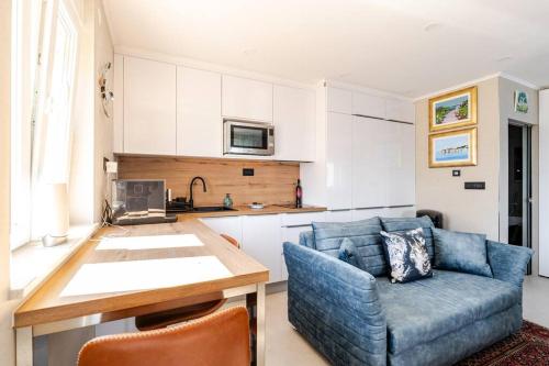 Blue Views Villa with Heated Pool & Jacuzzi