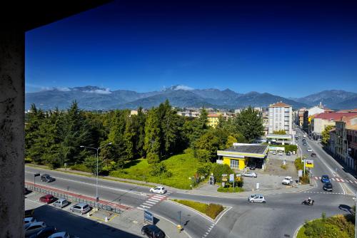 Hotel Michelangelo - Biella - Tap to explore photos
