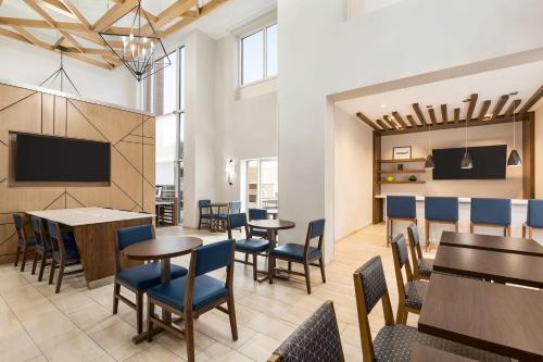 餐飲選擇, Holiday Inn Express Tuscaloosa-University By IHG in 土斯卡魯沙 (AL)