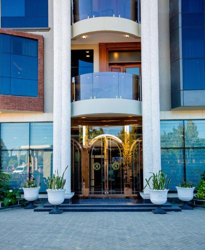 ทัศนียภาพภายนอกโรงแรม, Royal Mgwasi Hotel in มเบยา