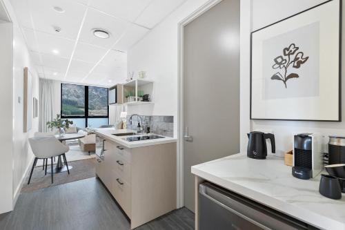 12th Avenue Suites - main image