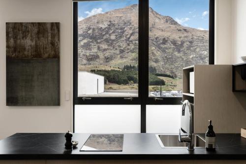 12th Avenue Suites - image 3