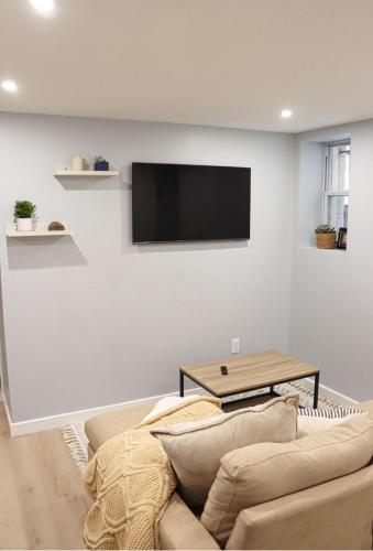 One bedroom apartment with AC and WiFi in the Bronx in Williams Bridge, USA