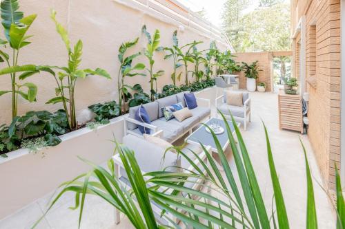Manly Beachfront Stays - 3 Bedroom with Garden - image 10