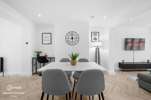 Entire Modern & Spacious 3BDR home in Manchester right next to Coop Live & Ethiad, Manchester (fotografie 7)