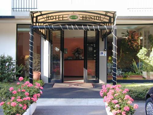 Hotel Bristol - 출입구