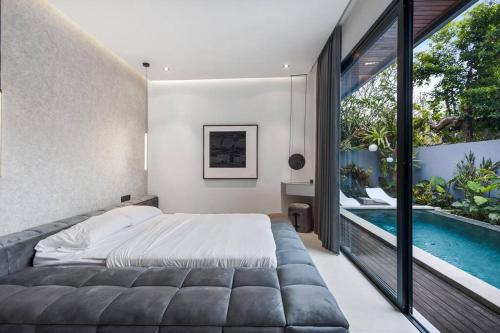 Luxurious 2 Bedroom Villa Noir, Bali