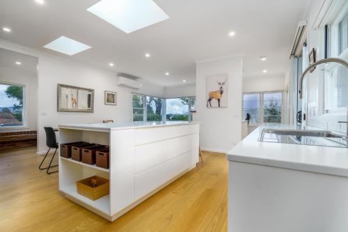 Serene 3BR Haven in Ainslie - Ideal Getaway - Hosted by Canstay photo 2