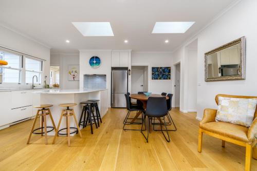 Serene 3BR Haven in Ainslie - Ideal Getaway - Hosted by Canstay photo 1
