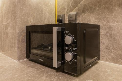 Stunning 2 bed apartment in JVC - image 12