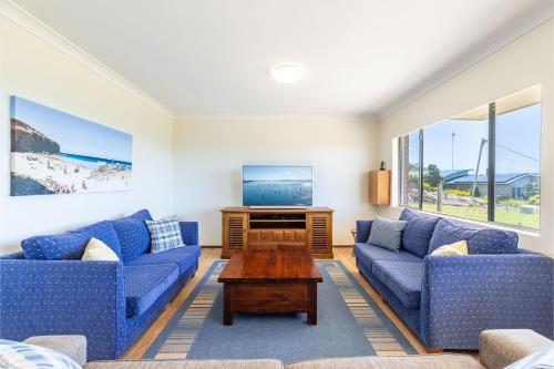 10 Garuwa Street - Fabulous Fingal Bay water views - image 5