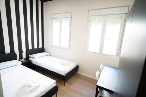 Zimmer mit 2 einzelbetten, eigenes badezimmer