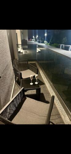 Love Room Secret-private jacuzzi spa & cinéma Bucuresti (Love Room Secret-private jacuzzi spa & cinema Bucuresti) in بيبيرا