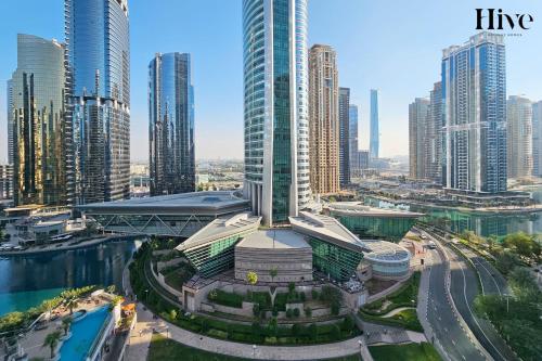 Stunning Studio Apartment in JLT near Metro - image 7