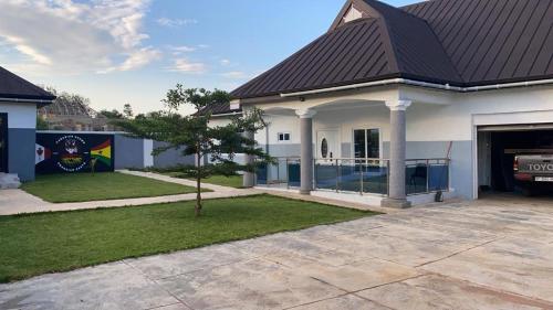 Luxurious 2-Bedroom Oasis in Sunyani-Fiapre in Sunyani