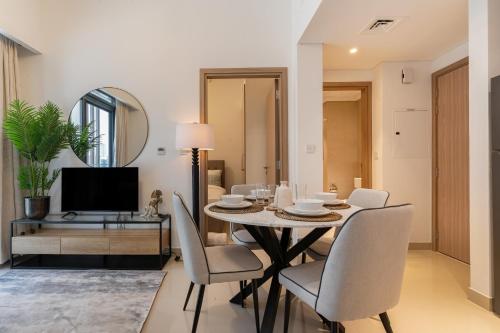 Azizi Gardens - 2BR - Allsopp&Allsopp - image 2