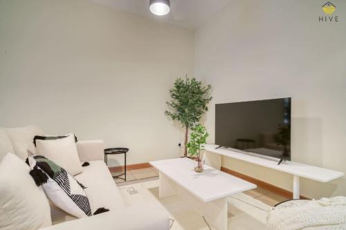 Gorgeous 1 Bed in Sulafa Tower - image 2