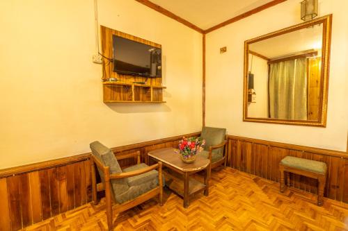 Facilities, Hotel Holiday Home International - Vivaan Hospitality and Recreation near Hotel Baes Valley Resort