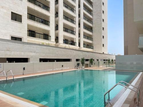 StoneTree - Modern Apartment - Brand New - image 9