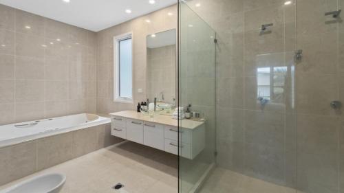 Beachfront by the CC - Plunge Pool, Beach, Pets, 3Bed, 3Bath, Sapphire Beach (photo 8)