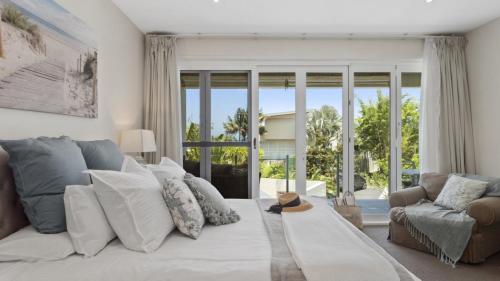 Beachfront by the CC - Plunge Pool, Beach, Pets, 3Bed, 3Bath, Sapphire Beach (photo 7)