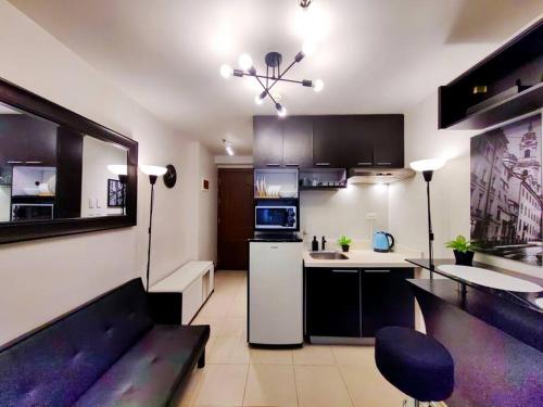 Citispace 1BR Condotel Suite at Ridgewood Towers Near BGC Airport #RW07A, Manila