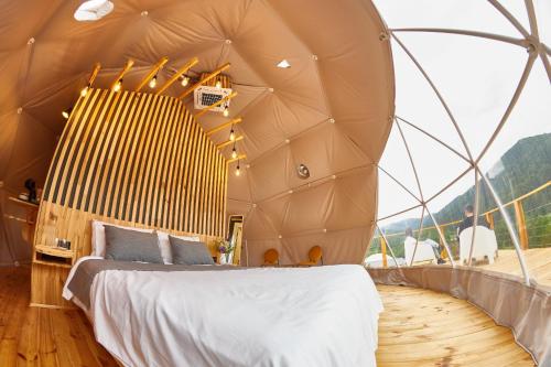 Вид, Zenzia Glamping Adult Only in Пятра Нямц