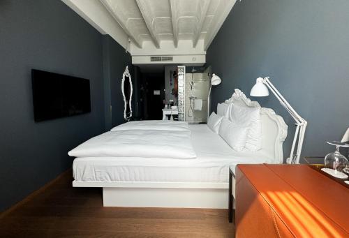 Petit Chic image 5