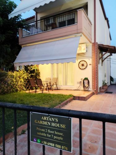 Artan`s garden house