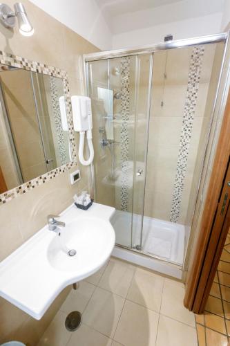 Hotel Lirico - image 6