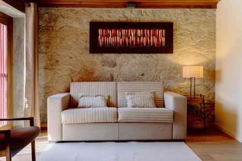 ห้องส่วนกลางสำหรับนั่งเล่น/ดูทีวี, Casa Lata - Agroturismo e Enoturismo in การาเซโด